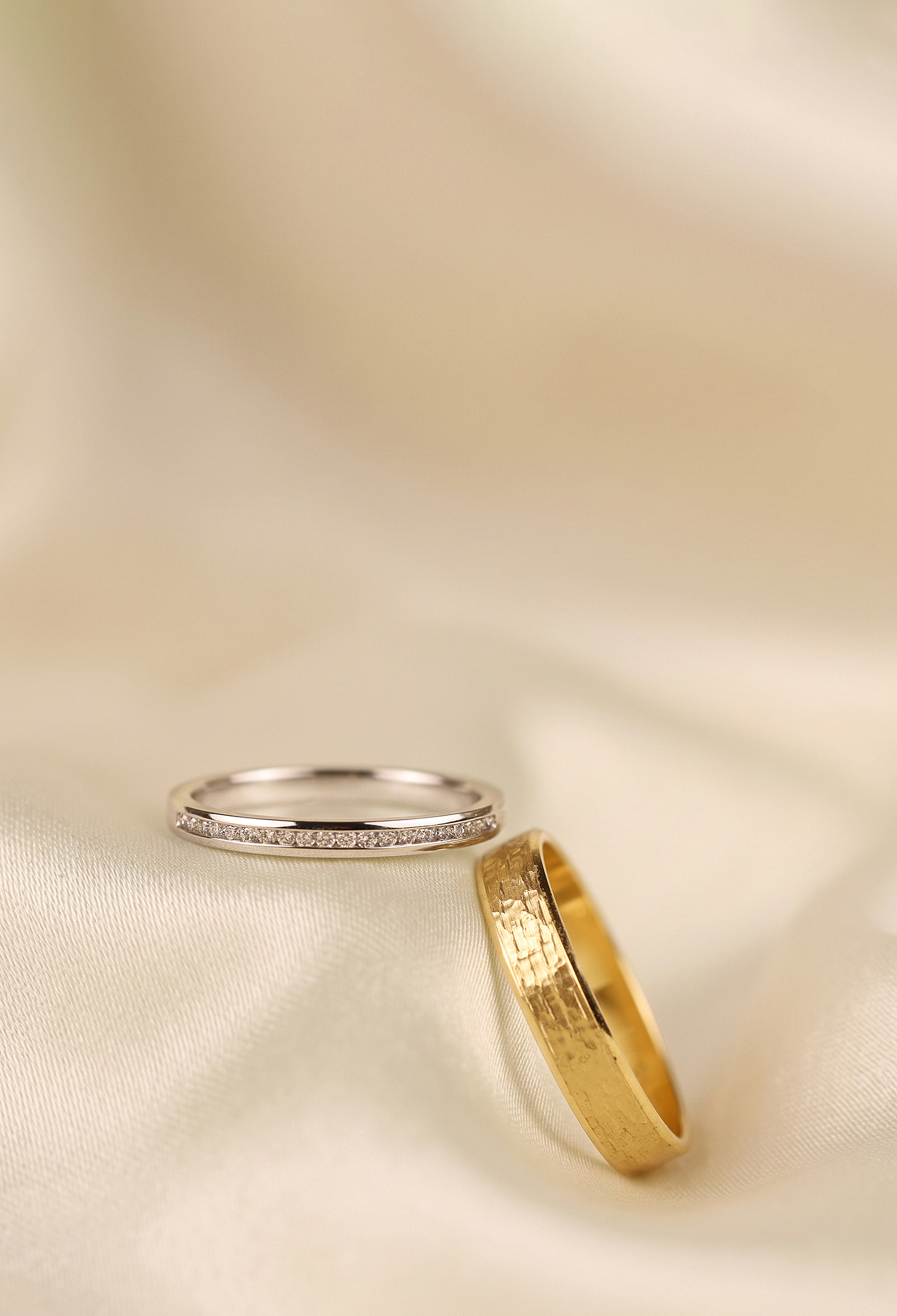 Alliances Milano homme et femme en or blanc 750 millièmes