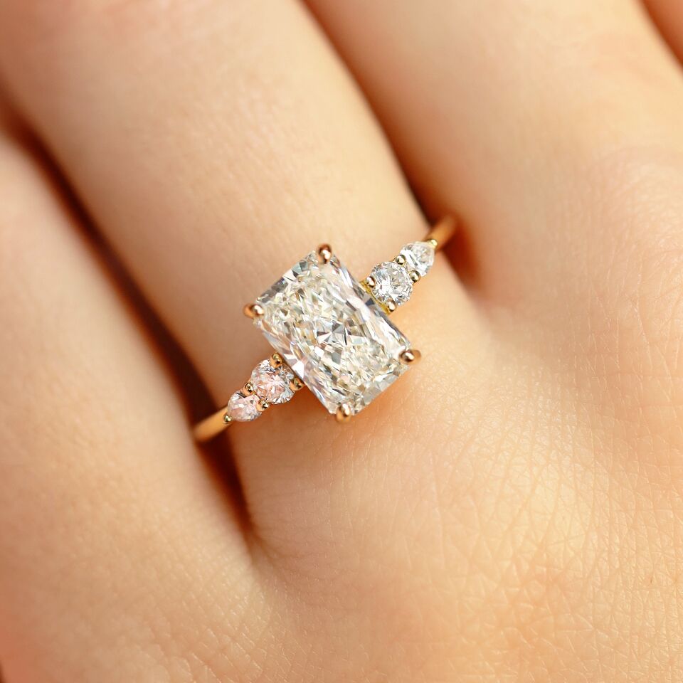 Bague sur mesure en or jaune 750 millièmes et diamant de laboratoire