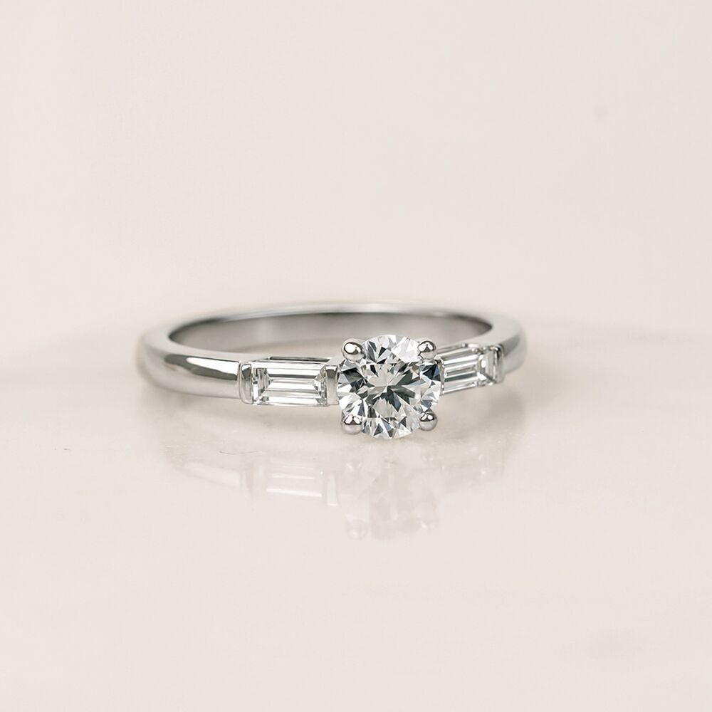 Bague sur mesure en platine 950 millièmes