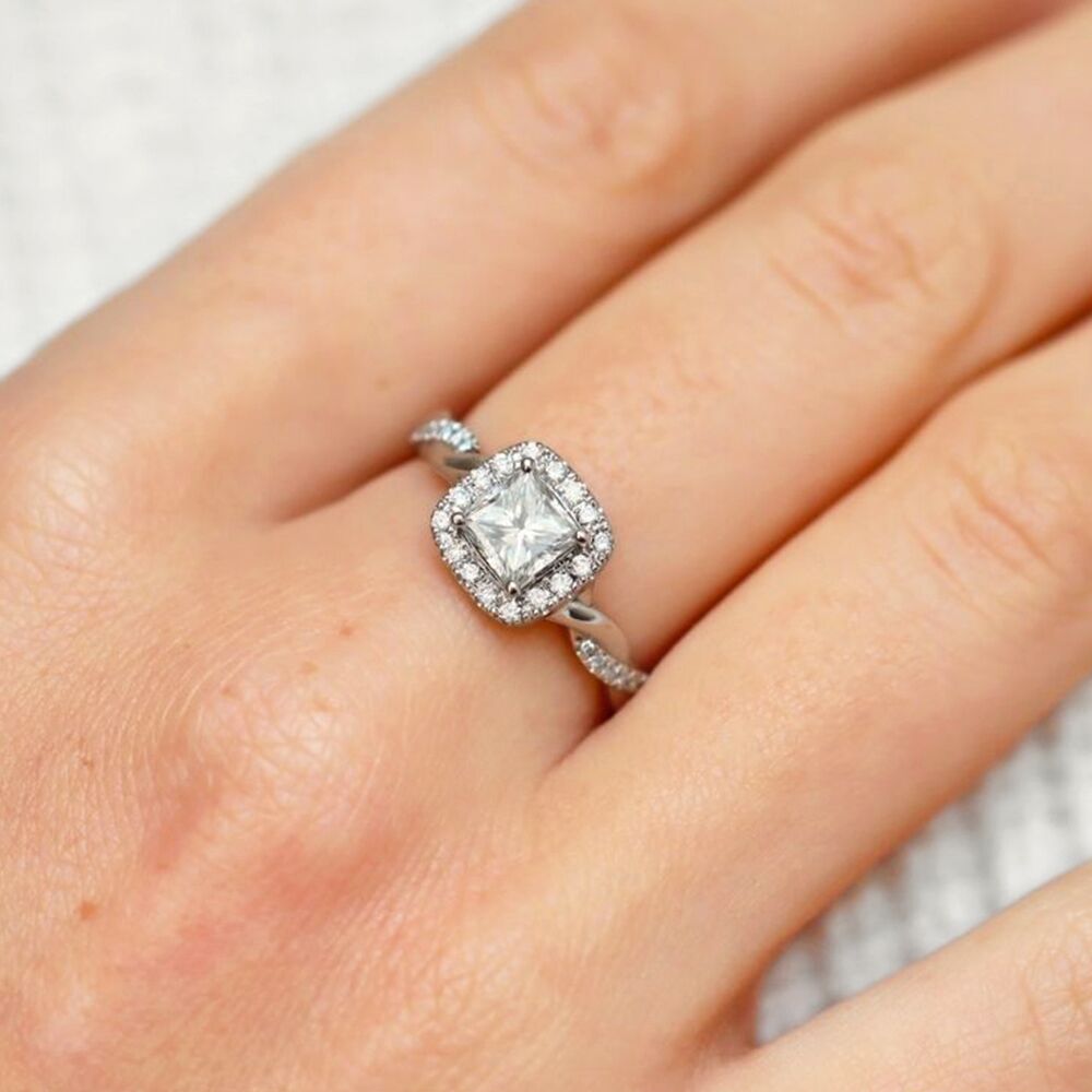 Bague sur mesure en platine 950 millièmes