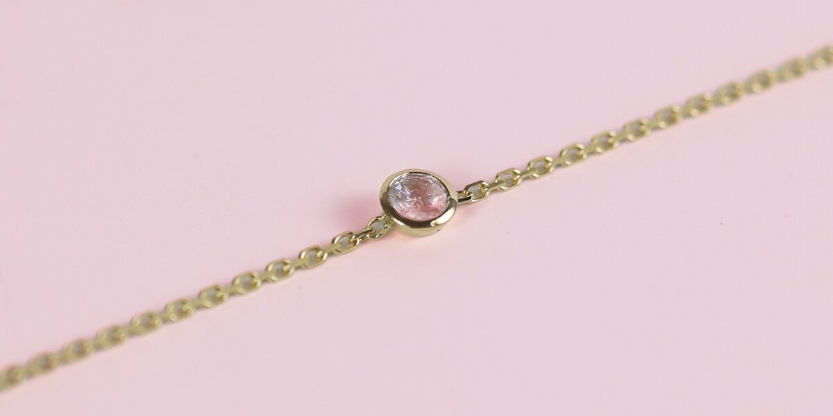 Bracelet Zoe en or jaune 750 millièmes, orné d'un quartz rose 0.10 carat