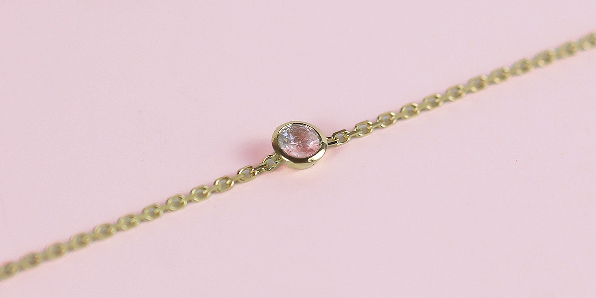 Bracelet Zoe en or jaune 750 millièmes, orné d'un quartz rose 0.10 carat