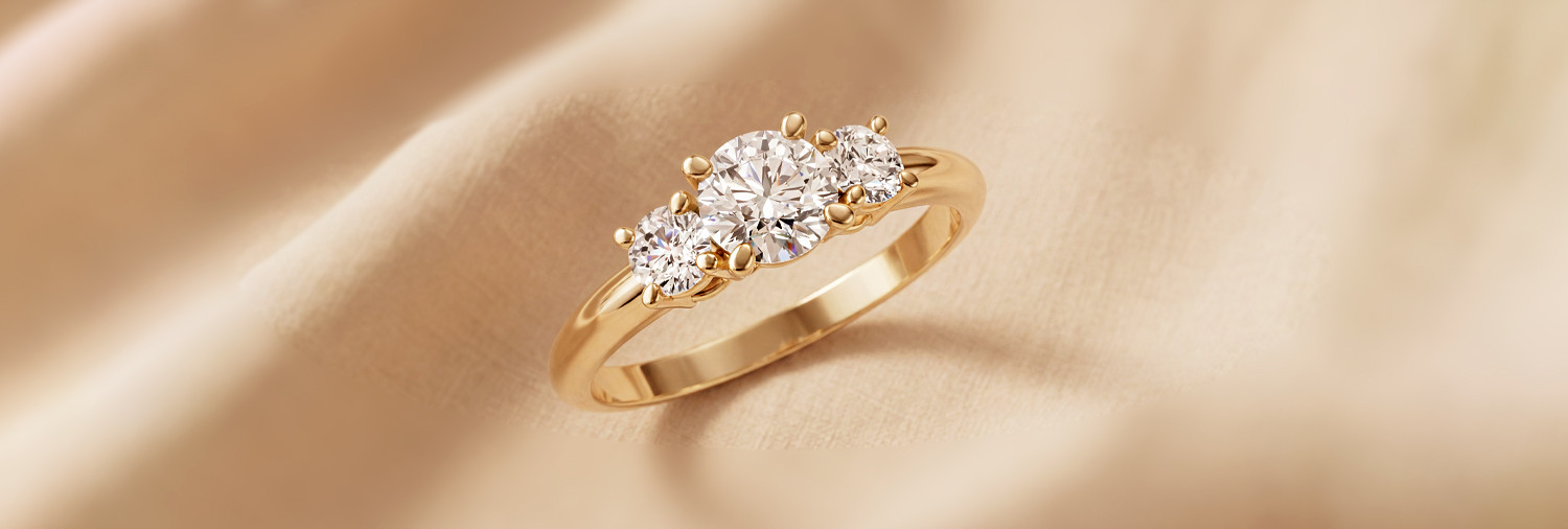 Bague trilogie diamant de fiancaille pour femme - Maison Salmon