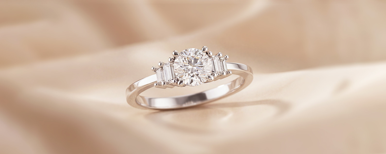 Bague de fiancaille pour femme en or blanc - Maison Salmon