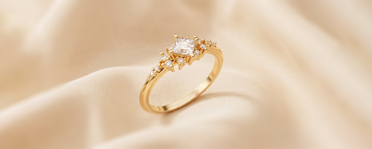 Bague de fiancailles et alliance avec diamant en taille princesse - Maison Salmon