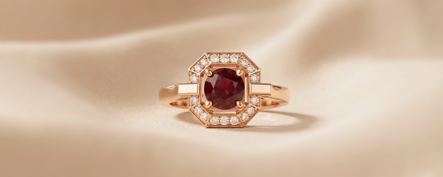 Bague de fiancaille en grenat pour femme - Maison Salmon
