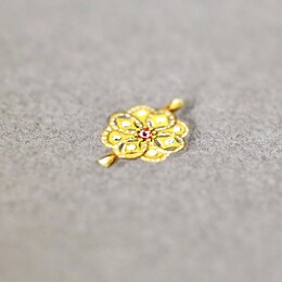 Tout commence par une idée... 

Notre concept de création sur mesure vous permet de réaliser le bijou de vos rêves tout en bénéficiant de conseils techniques et en respectant votre budget ✨ 

Ici, notre nouveau modèle Adèle sublimé par un magnifique savoir faire joaillier, le gouaché 🖌


#savoir #faire #joaillier #gouaché #bijoux #idée #inspiration