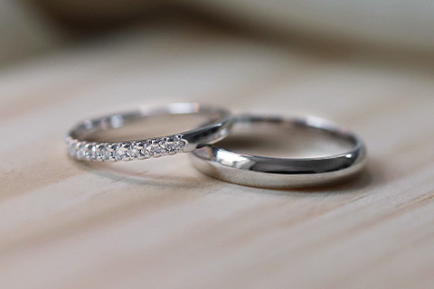Browse the selection of wedding rings